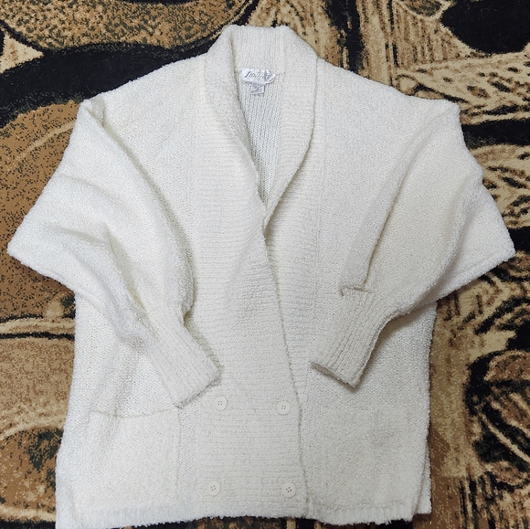 Sweater - Picture 2 of 8